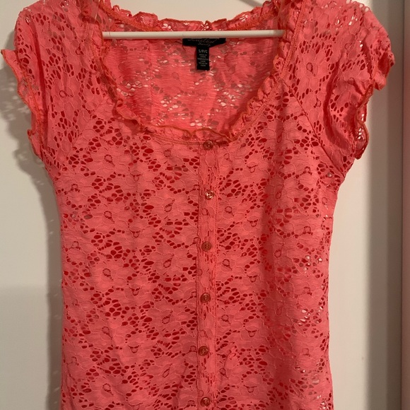 Tops - Picture 4 of 16